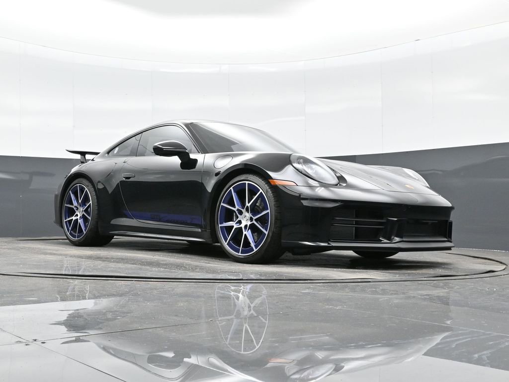 Used 2025 Porsche 911 Carrera T image 40