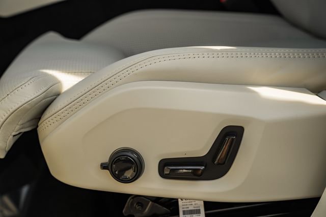 New 2026 Volvo XC90 T8 Ultra w/ Protection Package Premier image 38