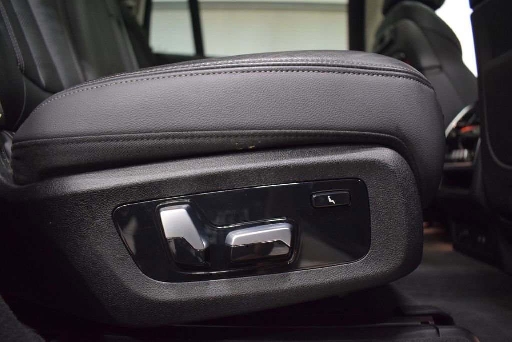 Used 2020 BMW X7 xDrive40i w/ Premium Package image 22