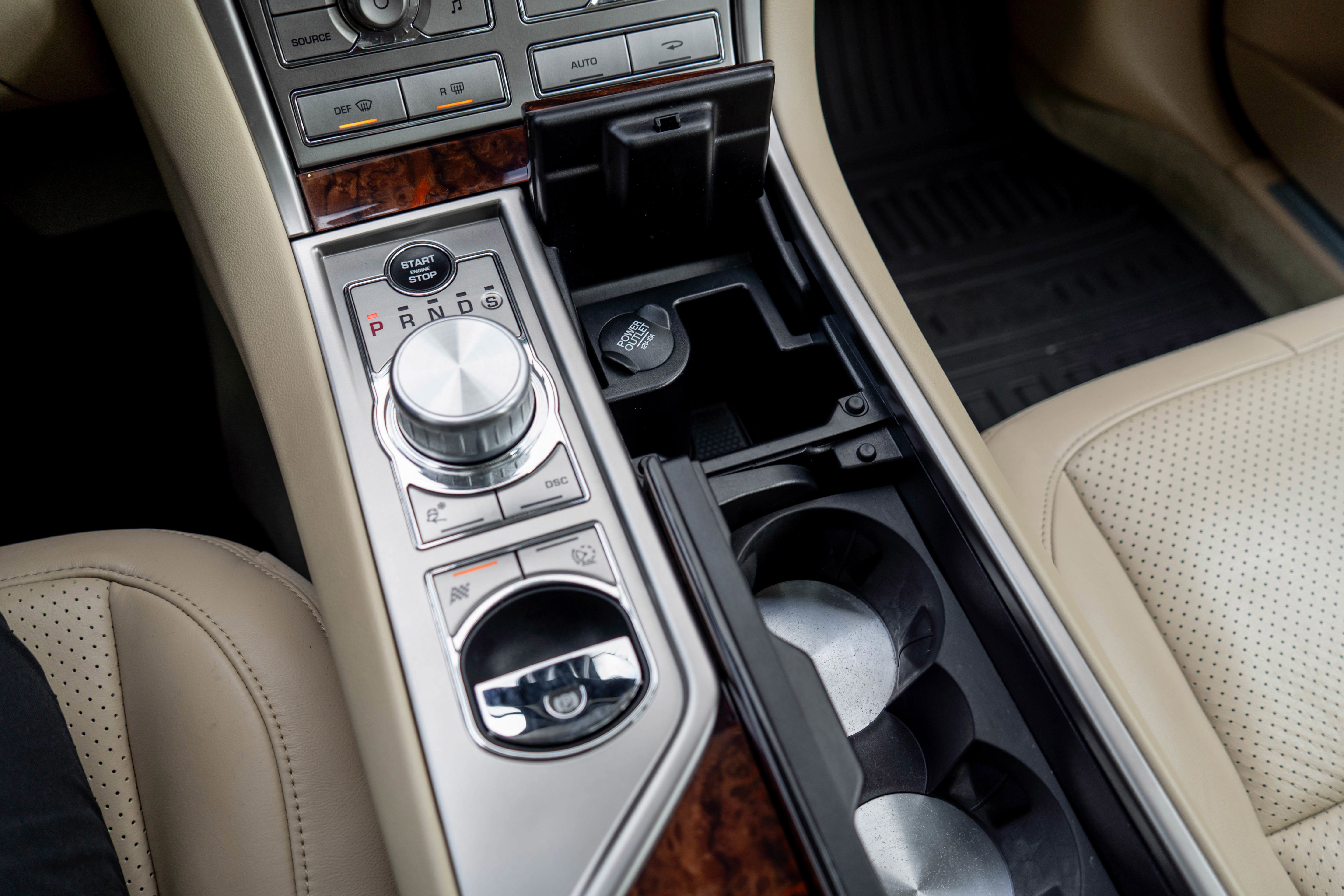 Used 2011 Jaguar XF Portfolio RWD image 21