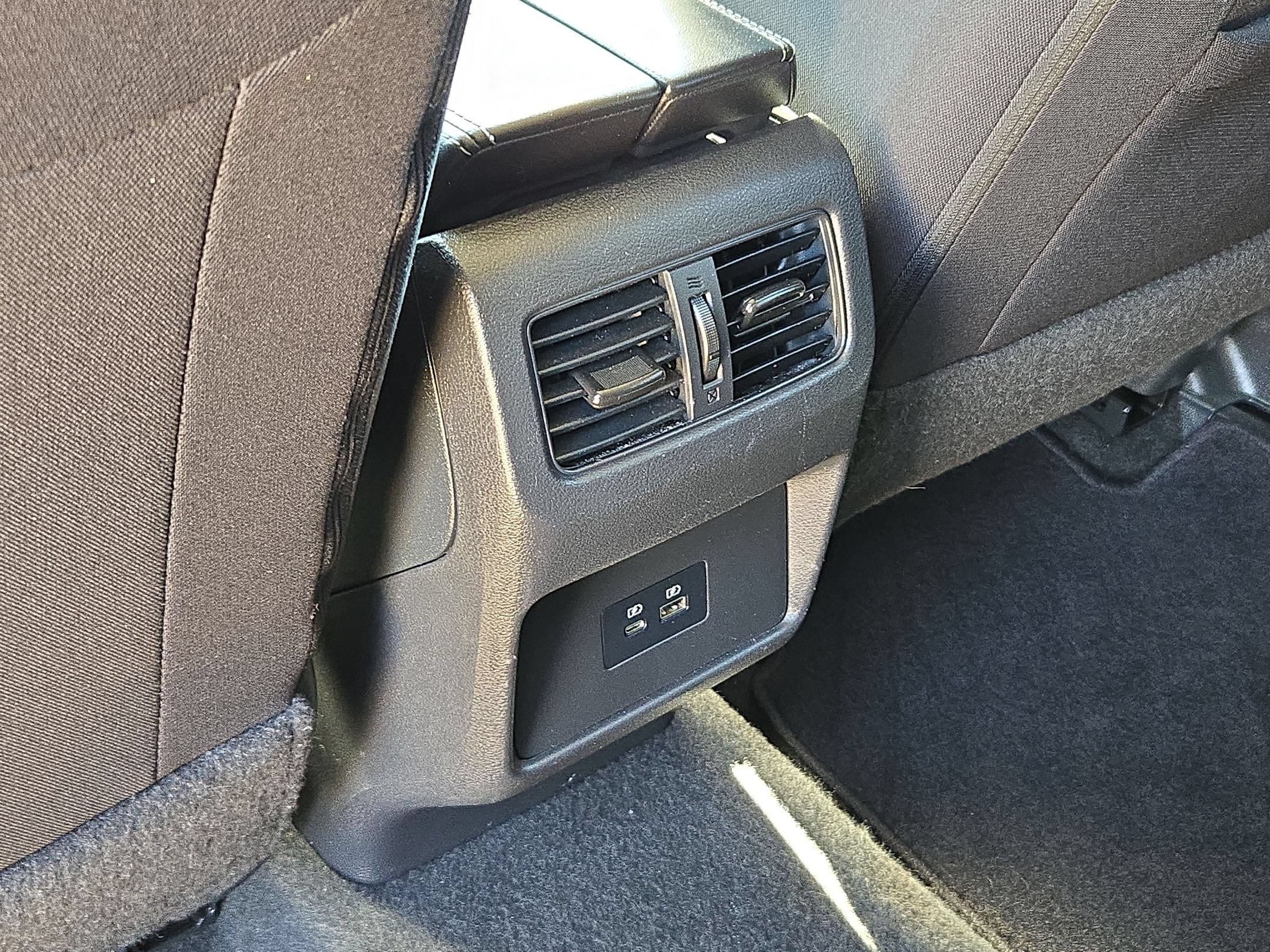Used 2023 Nissan Rogue SV FWD image 24