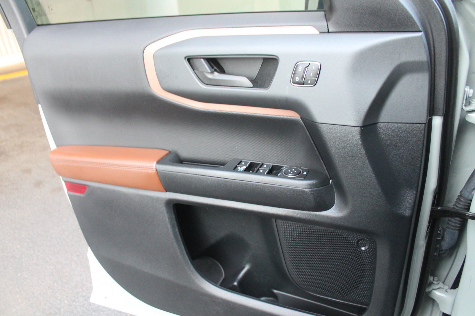 Used 2024 Ford Bronco Sport Outer Banks AWD/4WD image 12