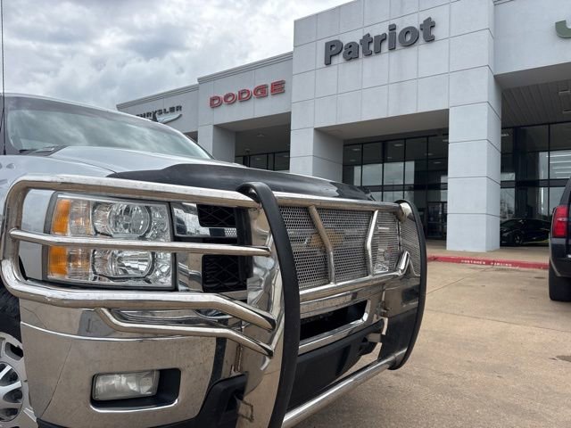 Used 2013 Chevrolet Silverado 2500 LT w/ Interior Plus Package AWD/4WD image 7