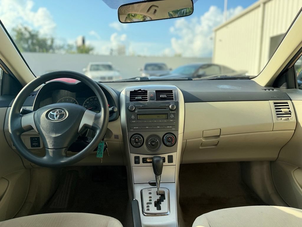 Used 2011 Toyota Corolla LE FWD image 26