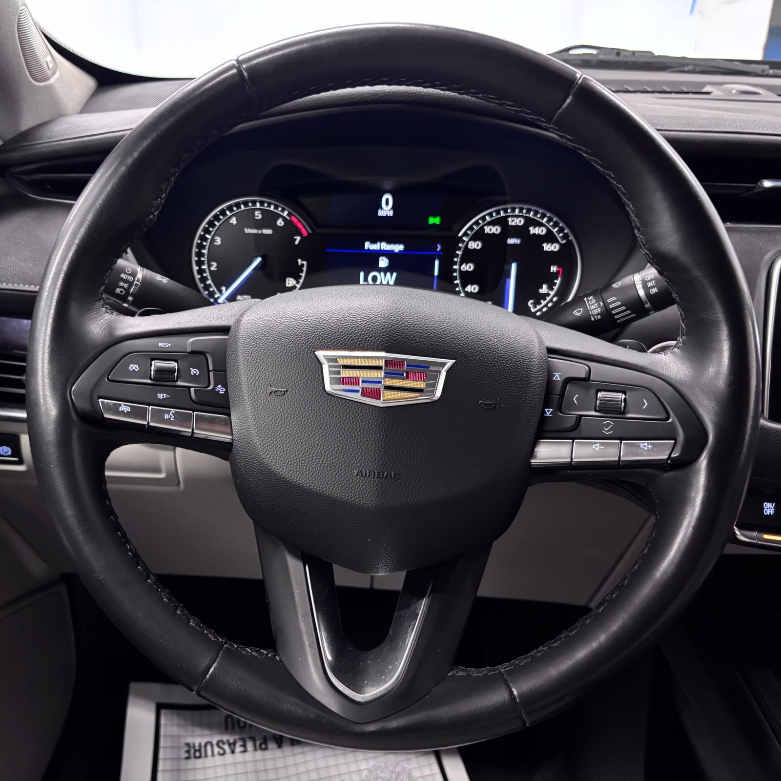 Used 2023 Cadillac XT4 Luxury FWD image 11