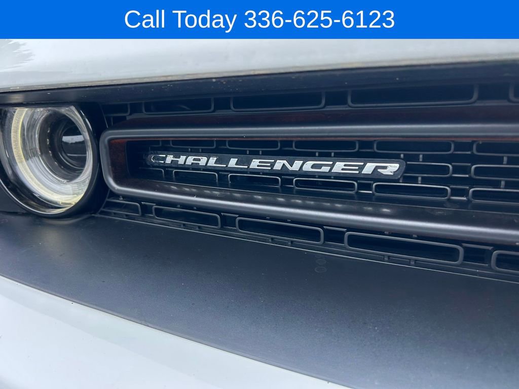 Used 2016 Dodge Challenger R/T Scat Pack w/ Leather Interior Group RWD image 11