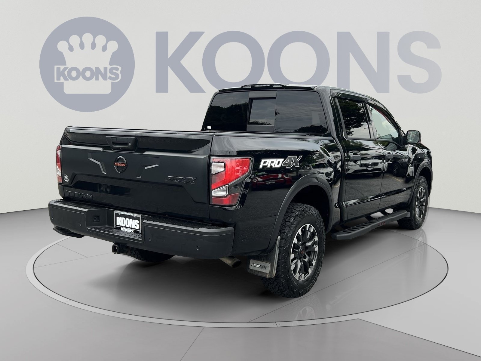 Used 2021 Nissan Titan PRO-4X w/ Pro-4x Convenience Package AWD/4WD image 7