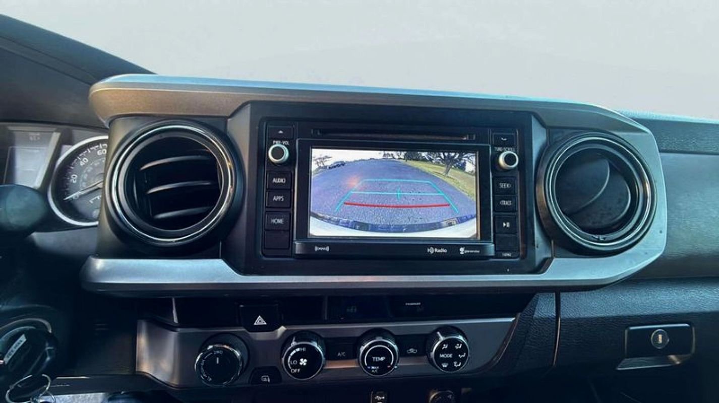 Used 2017 Toyota Tacoma SR5 image 12