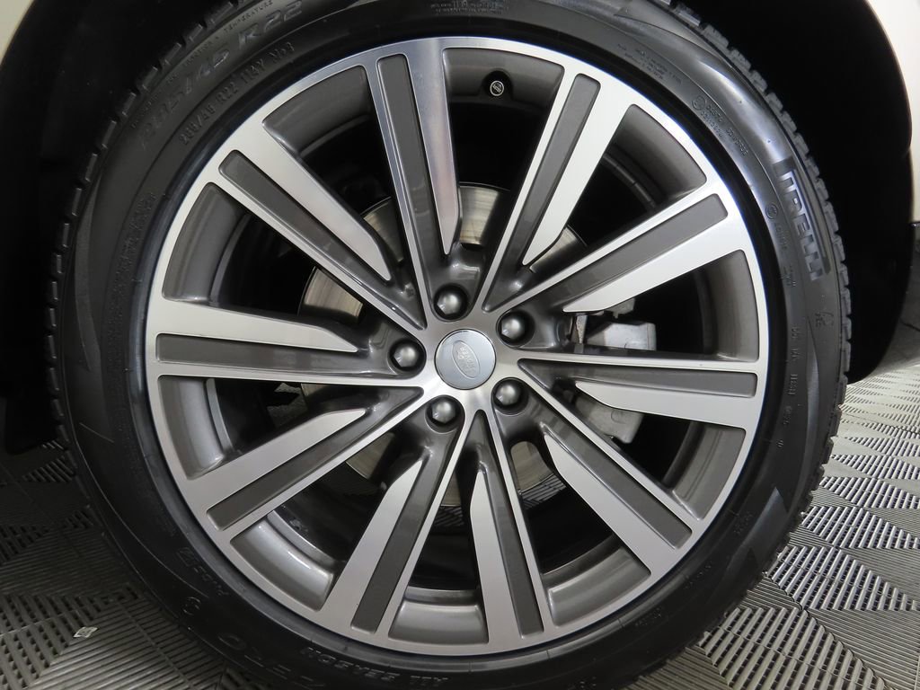 Certified 2023 Land Rover Range Rover SE image 31