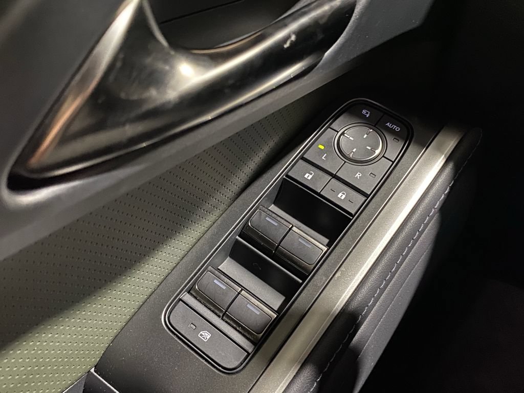 Used 2024 Lexus GX 550 AWD/4WD image 9
