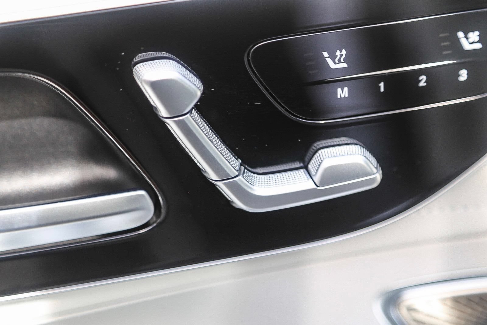 New 2024 Mercedes-Benz EQE 500 4MATIC Sedan image 20