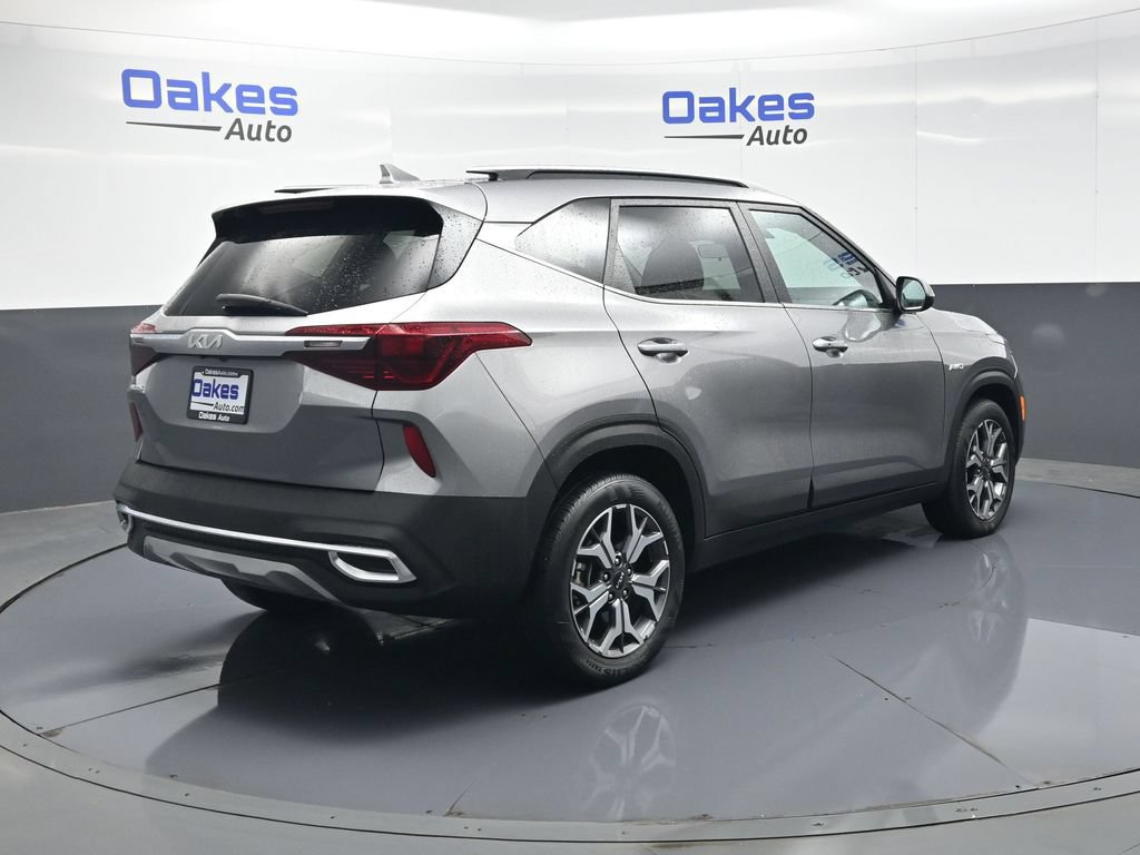Certified 2022 Kia Seltos EX AWD/4WD image 7