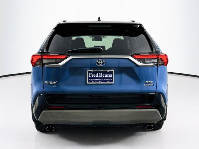 Used 2024 Toyota RAV4 XSE AWD/4WD image 7