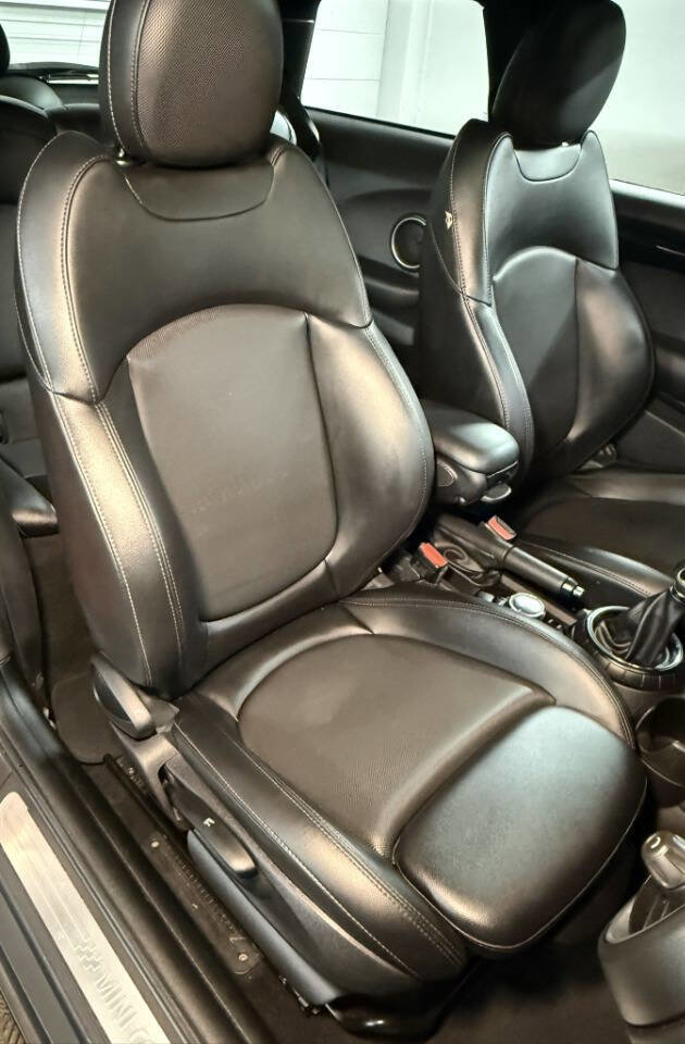 Used 2014 MINI Cooper S image 9