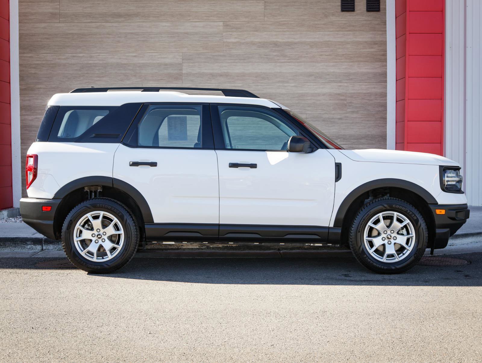 Used 2023 Ford Bronco Sport AWD/4WD image 2