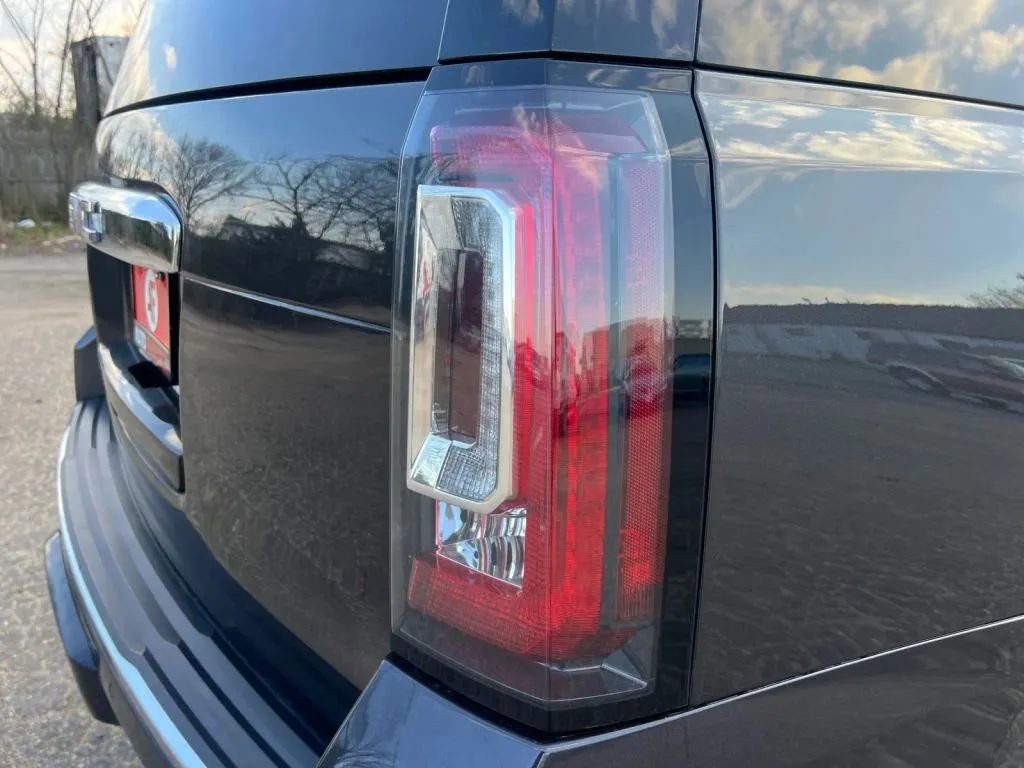 Used 2018 GMC Yukon Denali AWD/4WD image 37