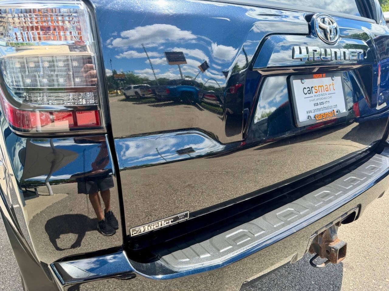 Used 2018 Toyota 4Runner SR5 AWD/4WD image 13