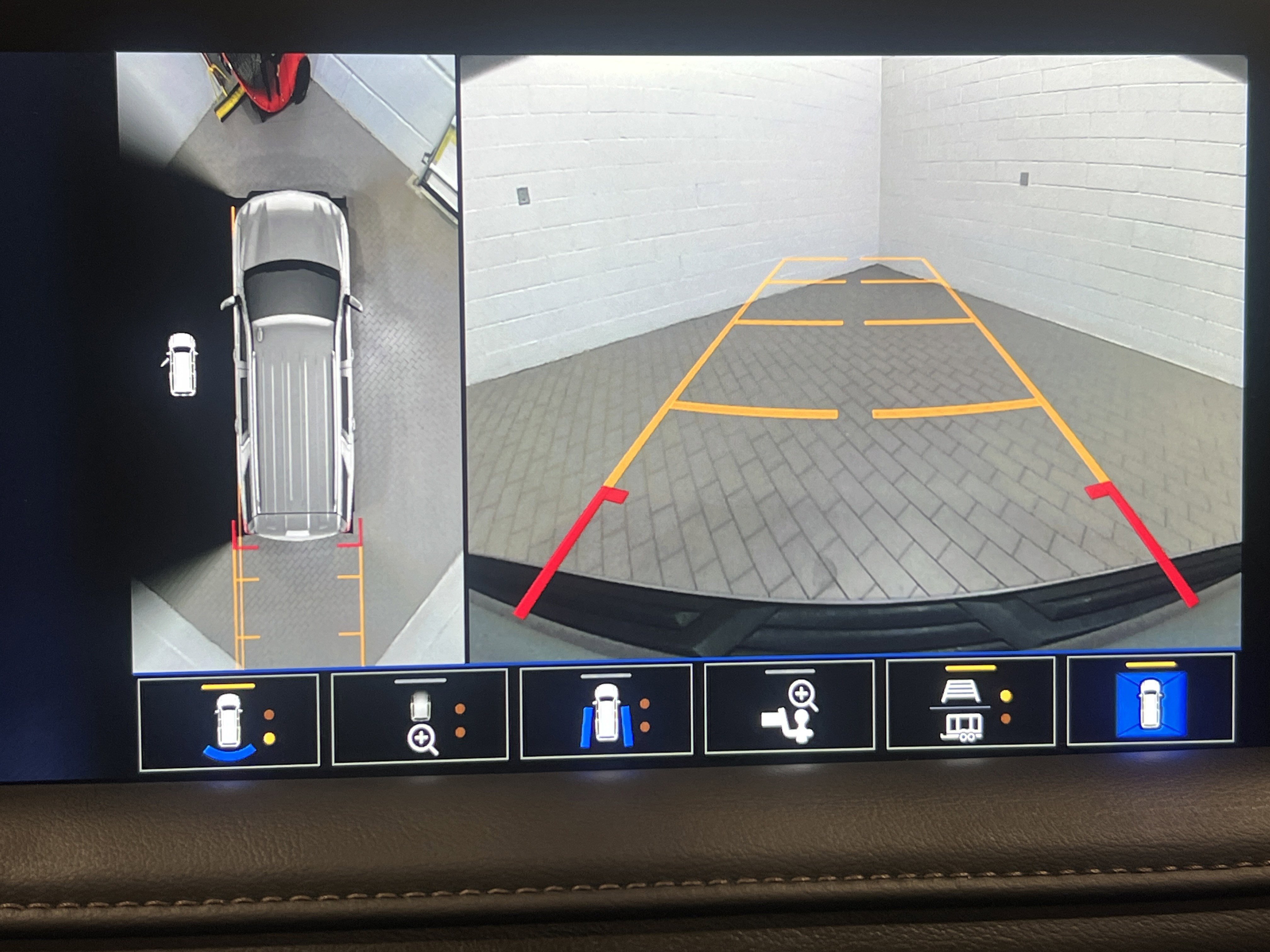 Used 2023 Chevrolet Tahoe High Country image 14