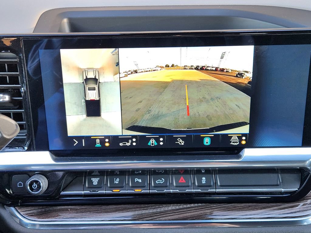 Used 2024 Chevrolet Silverado 3500 LT w/ Safety Package image 18