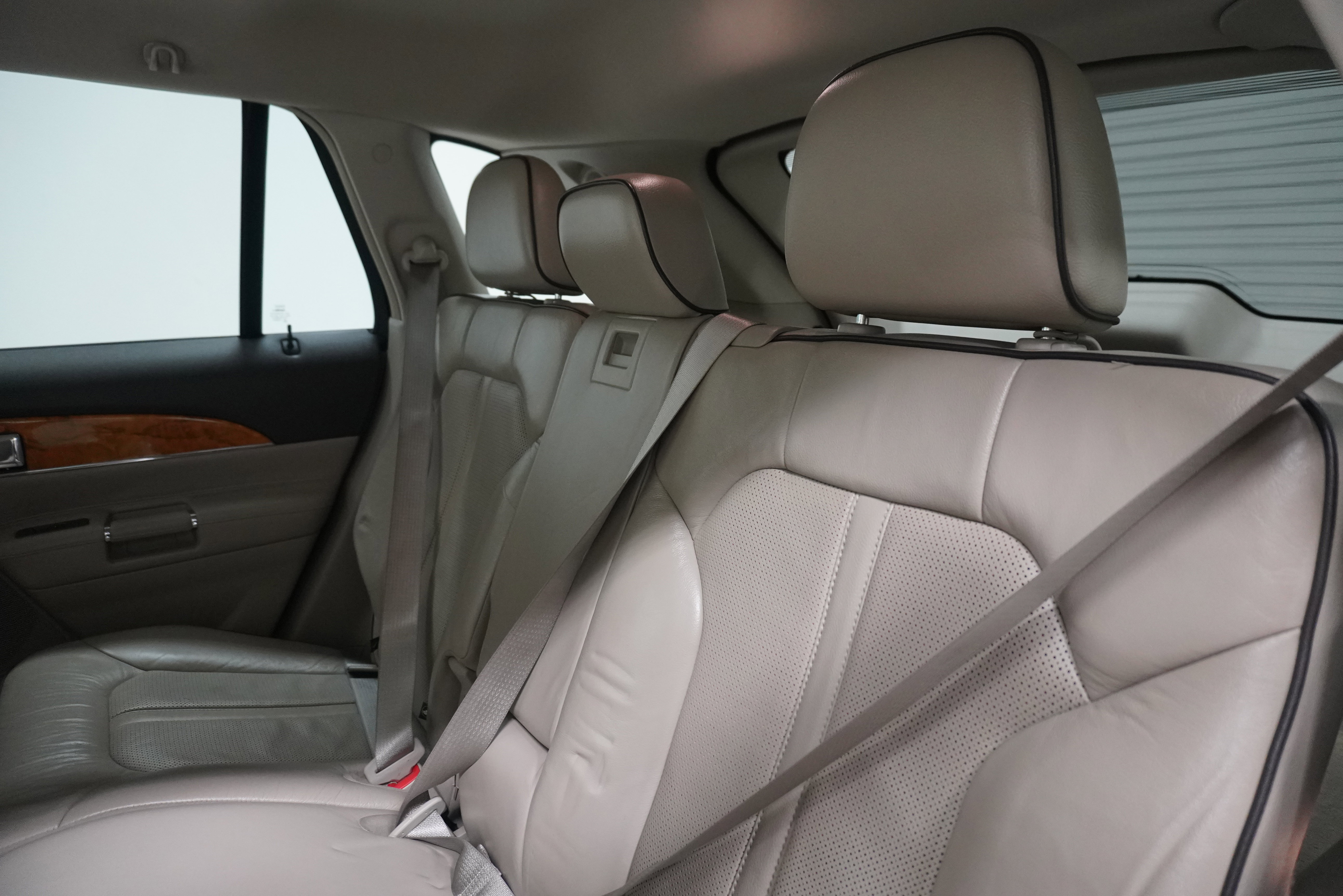 Used 2013 Lincoln MKX FWD image 12