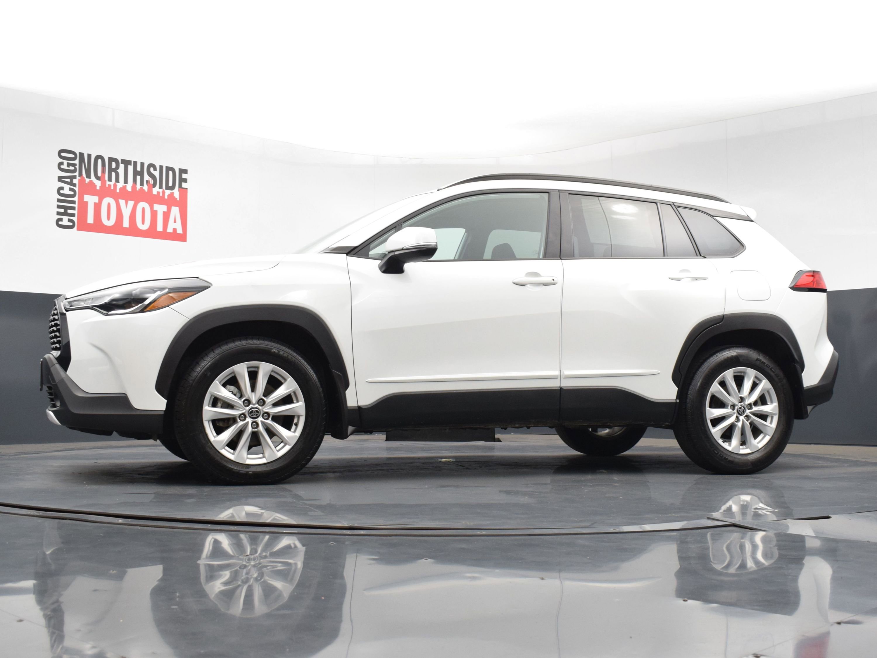 Used 2022 Toyota Corolla Cross LE image 25