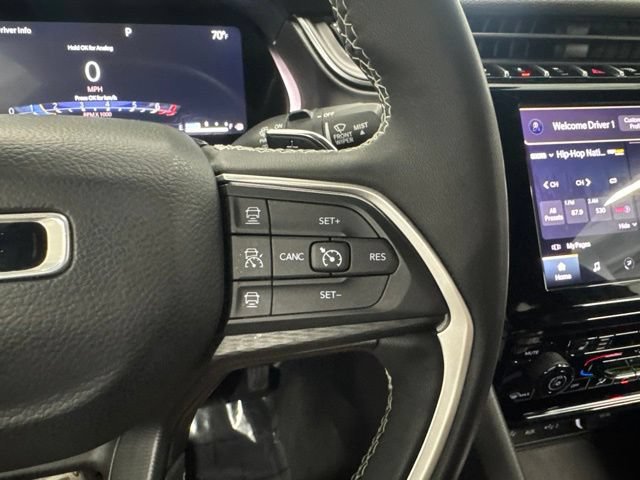 Used 2023 Jeep Grand Cherokee Altitude AWD/4WD image 37