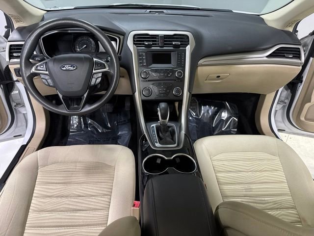 Used 2016 Ford Fusion SE FWD image 13