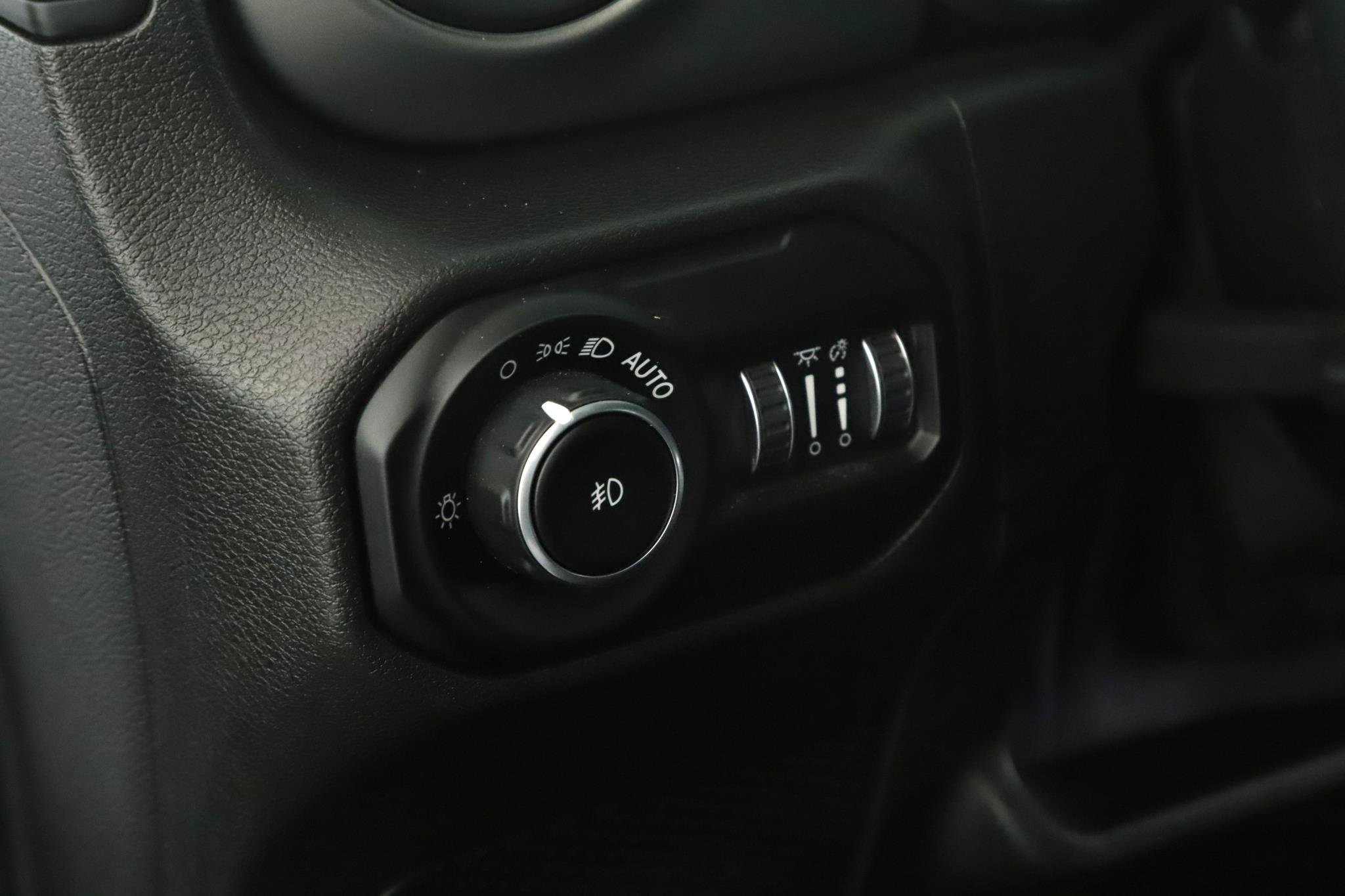 Used 2021 Jeep Wrangler Unlimited Sport AWD/4WD image 7
