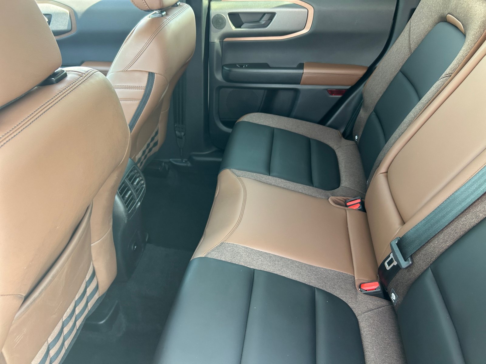 Used 2025 Ford Bronco Sport Outer Banks w/ Outer Banks Tech Package+ AWD/4WD image 17