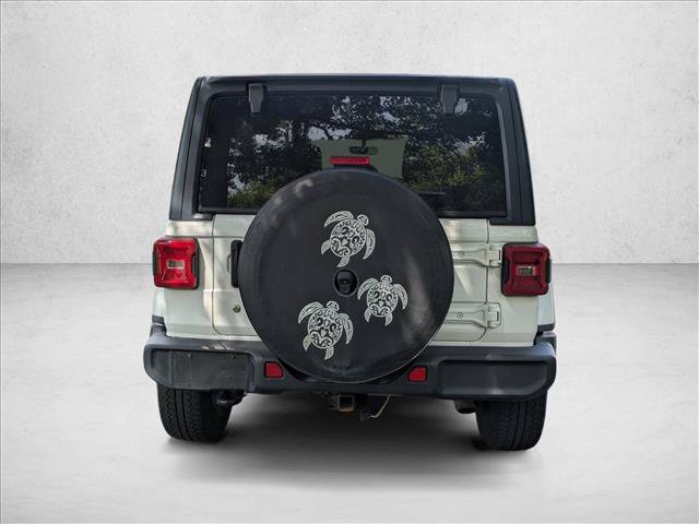 Used 2018 Jeep Wrangler Unlimited Sahara AWD/4WD image 7