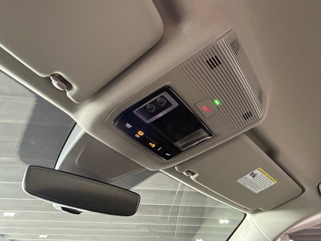 Used 2024 Volkswagen Atlas SE image 50