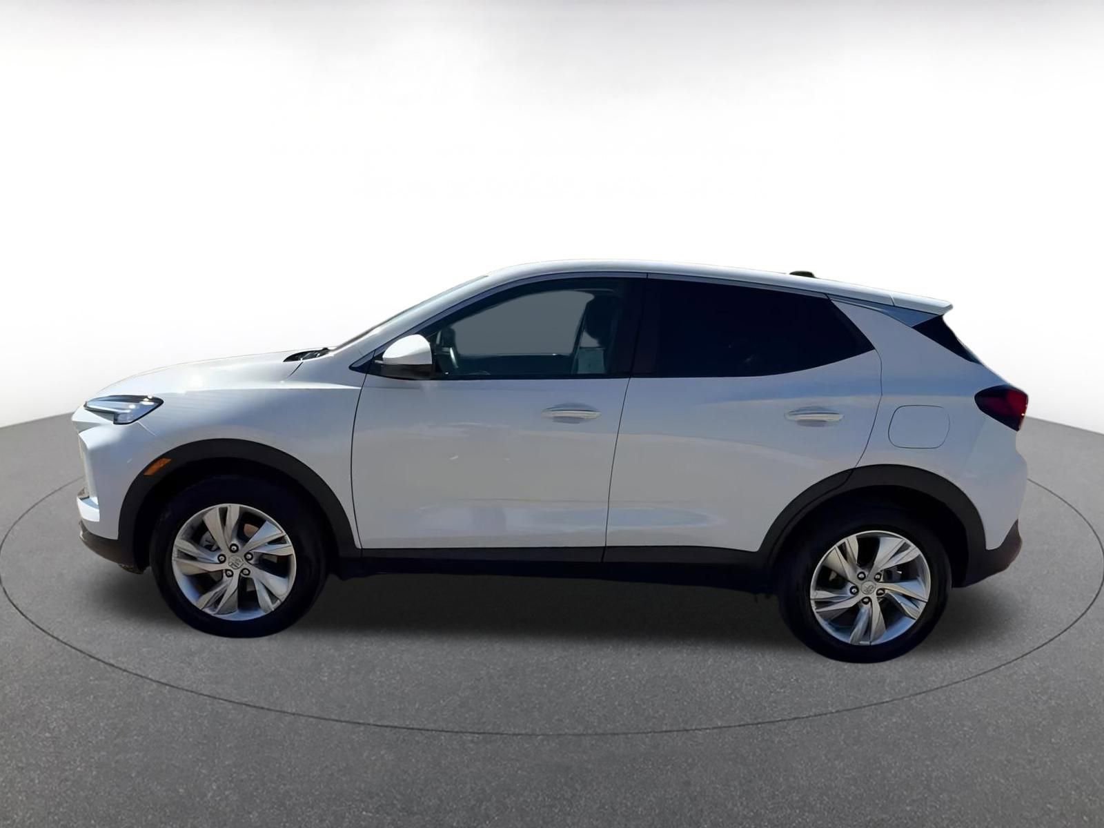 Used 2025 Buick Encore GX Preferred image 9