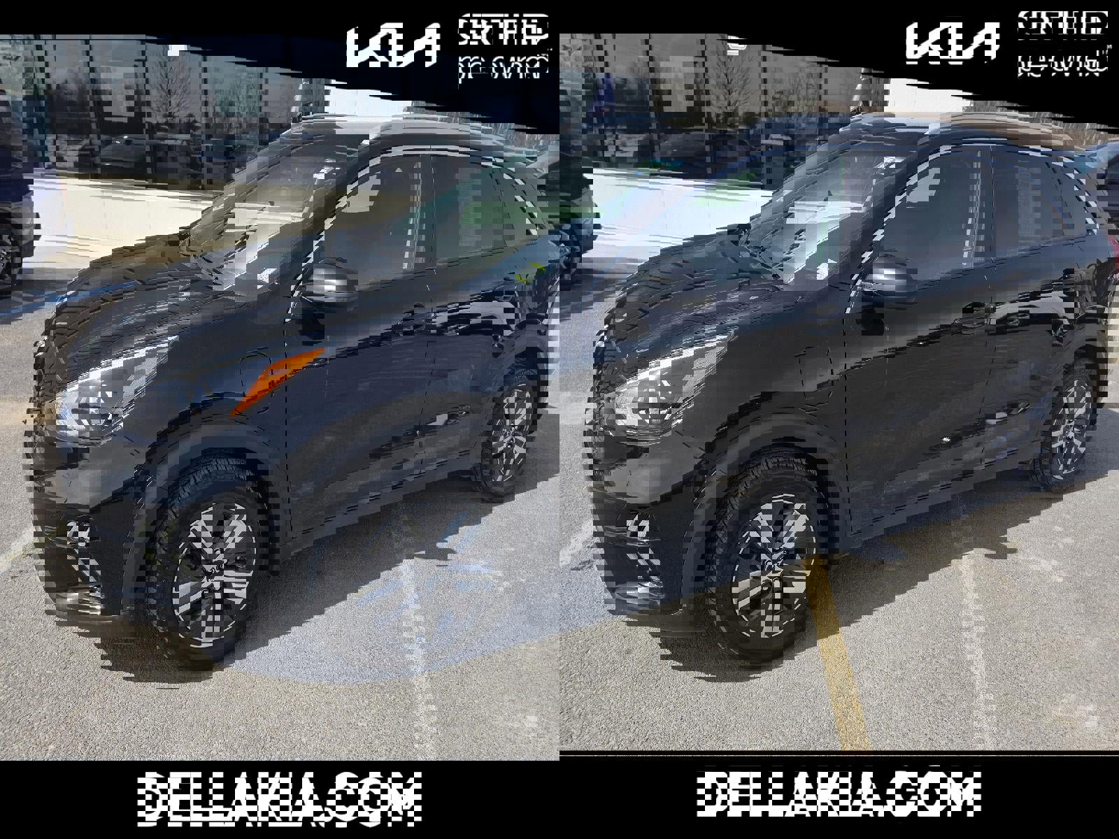 Certified 2022 Kia Niro LXS image 1