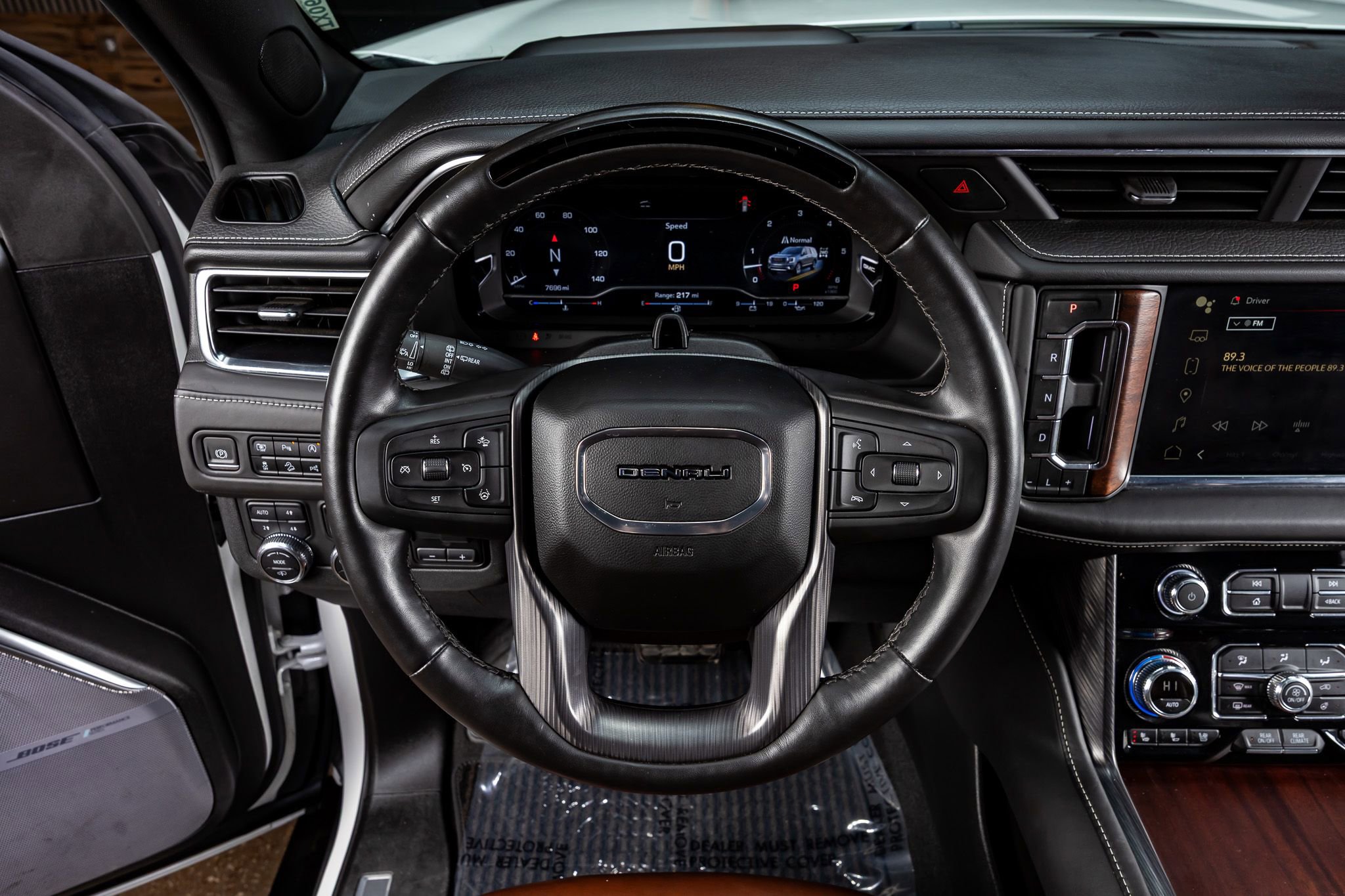 Used 2023 GMC Yukon XL Denali Ultimate image 18