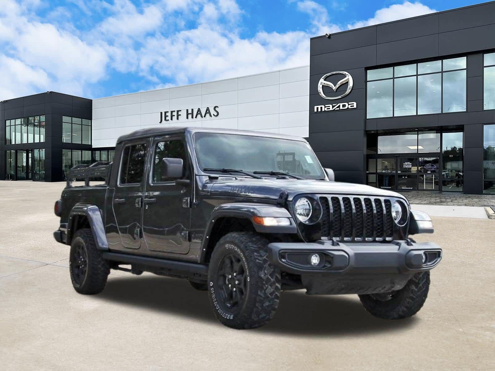 Used 2022 Jeep Gladiator Sport AWD/4WD image 4