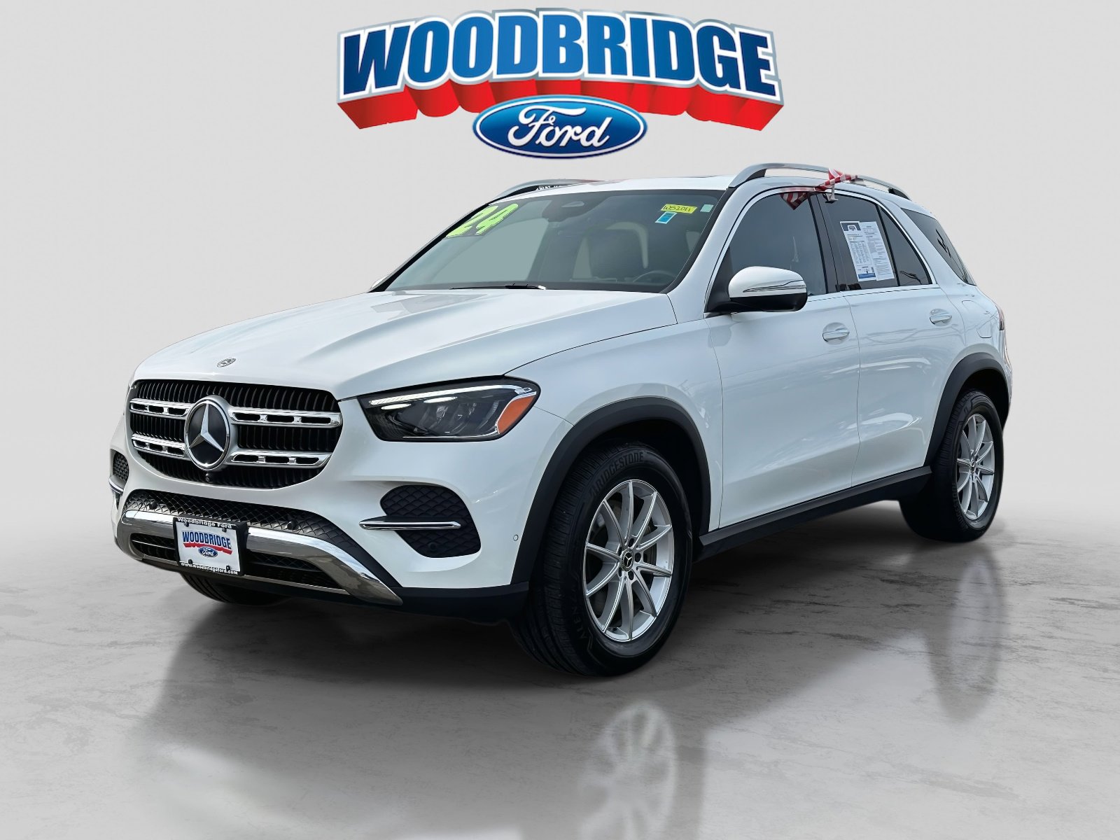Used 2024 Mercedes-Benz GLE 450e GLE 450e Plug-In Hybrid 4MATIC image 2