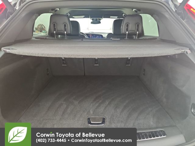 Used 2025 Cadillac XT4 Premium Luxury image 32