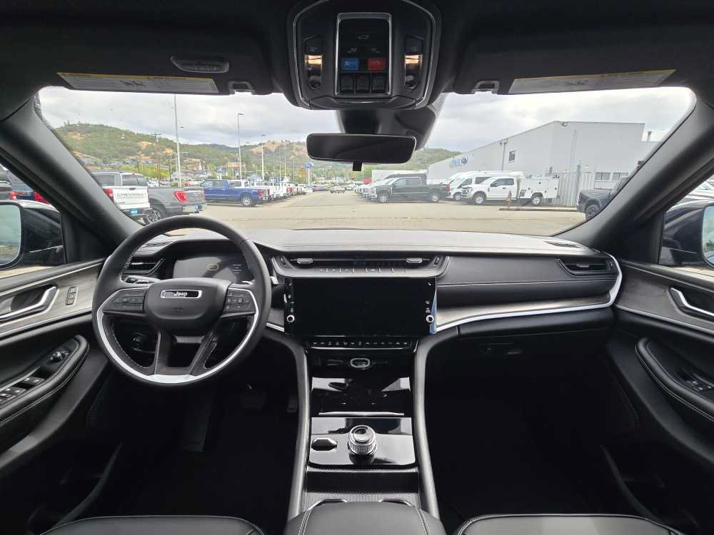 New 2026 Jeep Grand Cherokee Limited AWD/4WD image 15