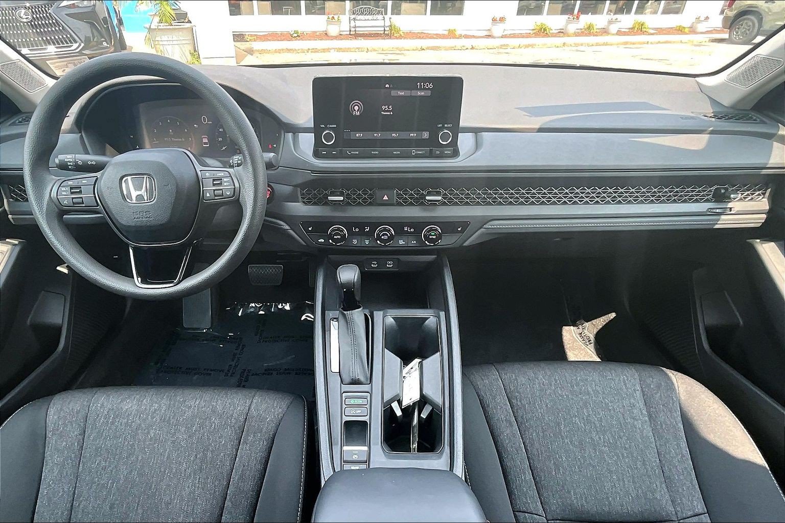 Certified 2023 Honda Accord EX image 15