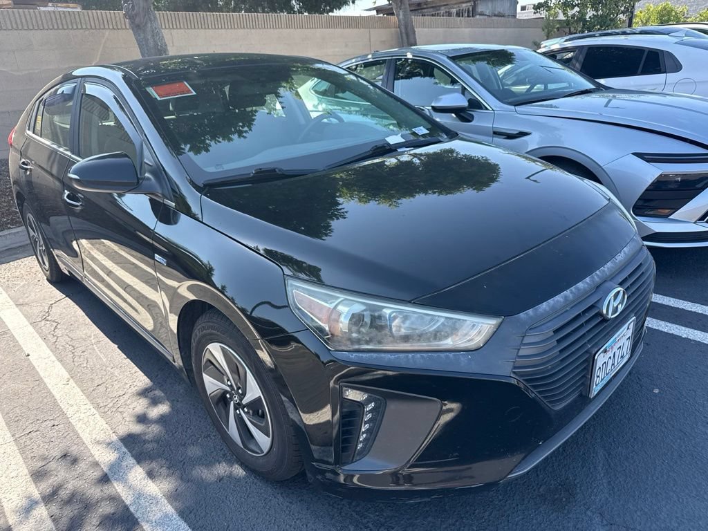 Used 2017 Hyundai Ioniq SEL FWD image 3