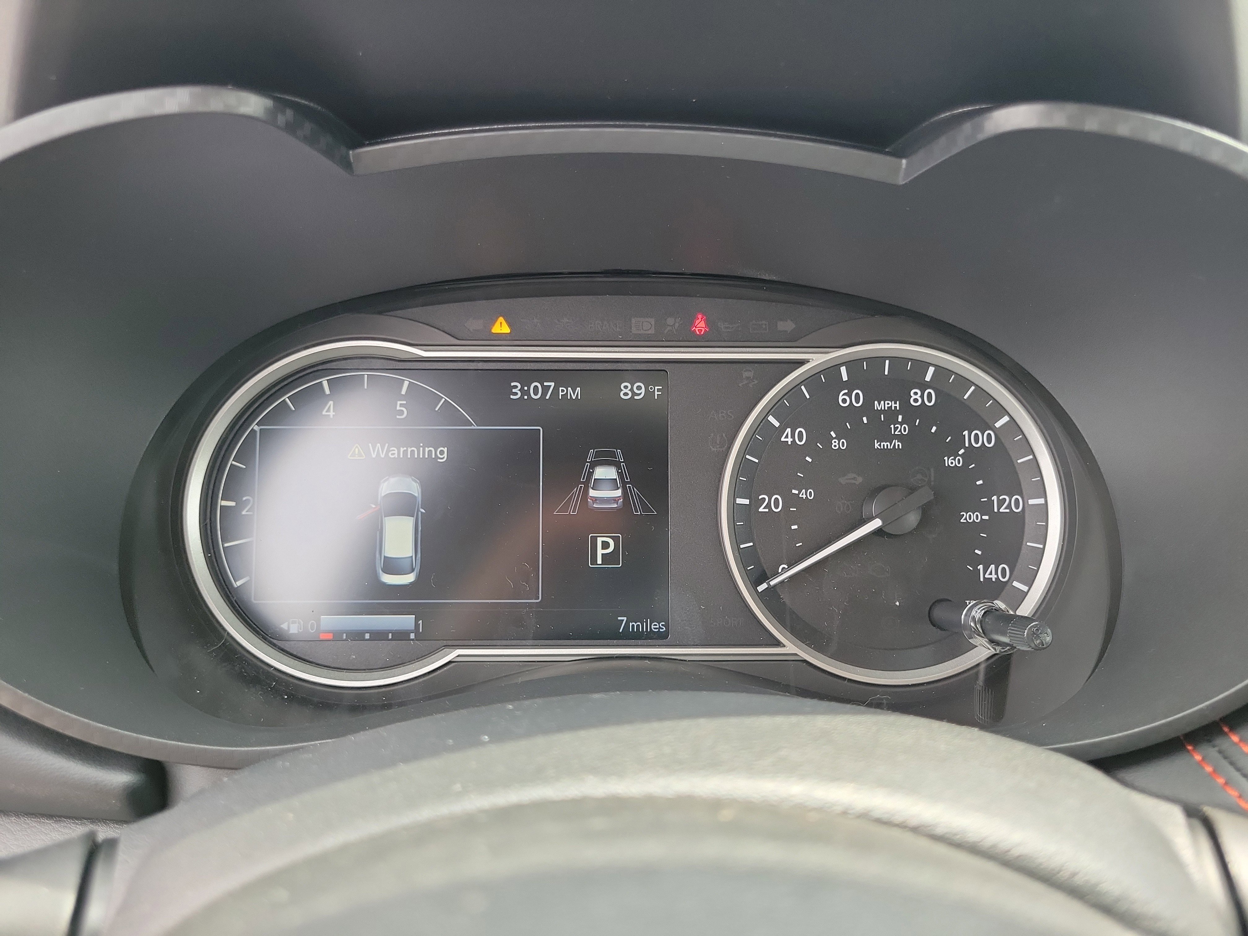 Used 2025 Nissan Versa SR w/ Trunk Package image 24