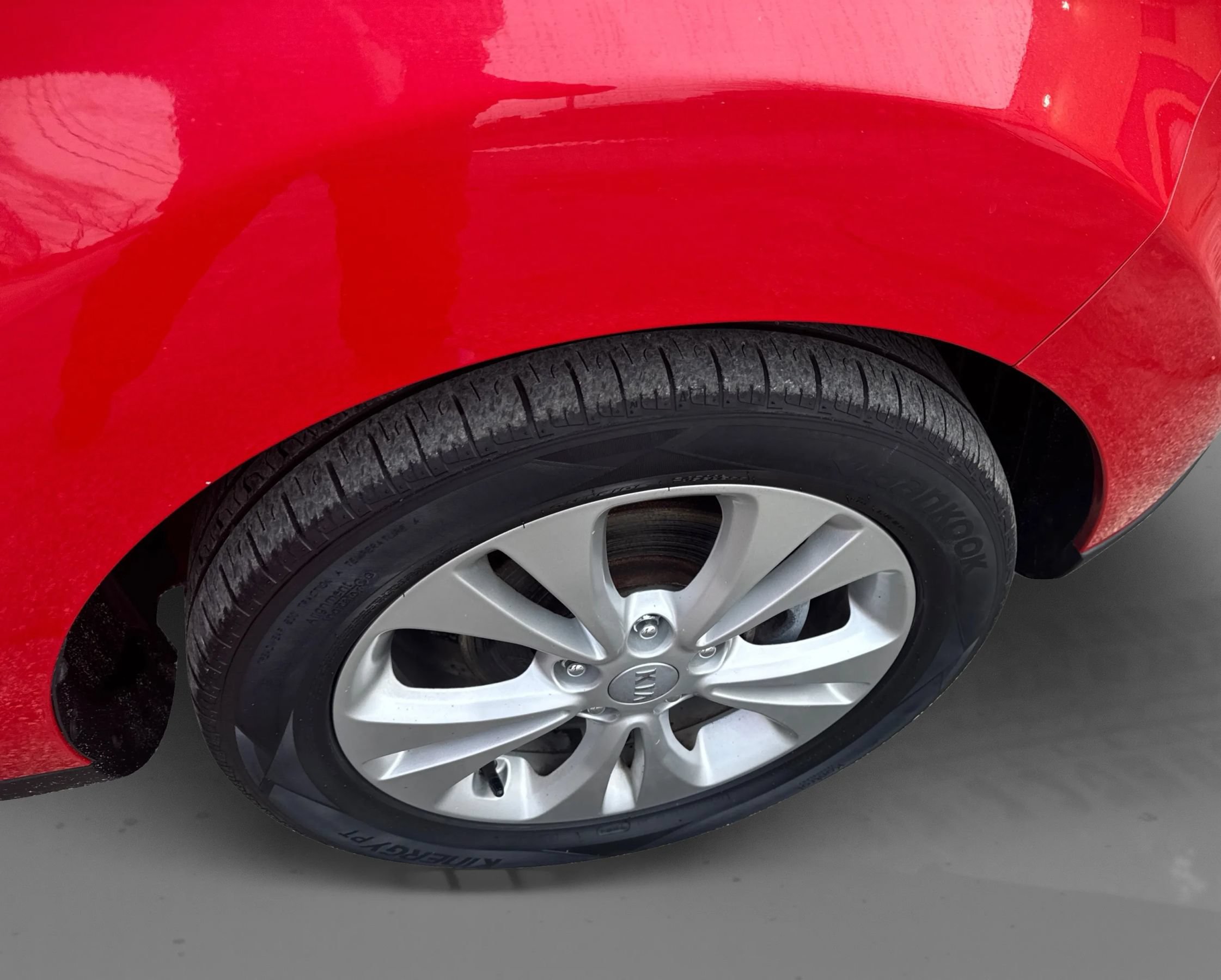 Used 2015 Kia Soul + FWD image 23