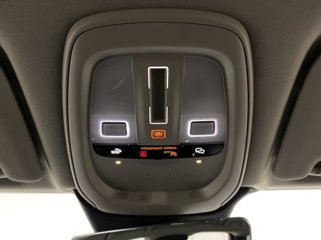 Used 2025 Volvo XC60 B5 Core image 57