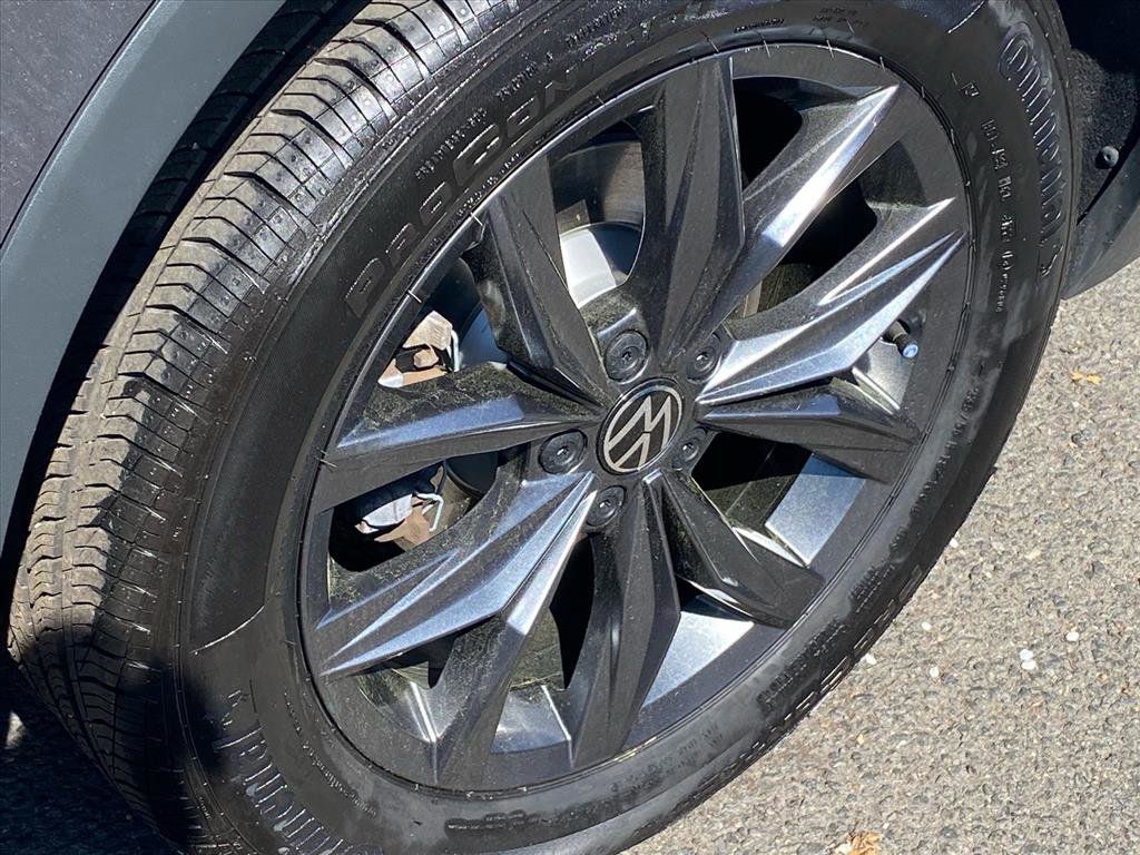 Certified 2022 Volkswagen Tiguan SE w/ Panoramic Sunroof Package image 20