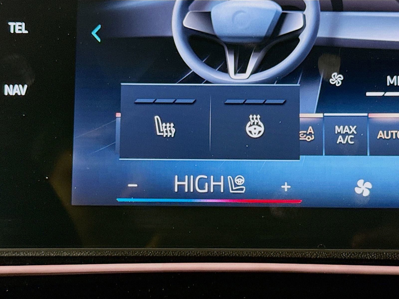 Used 2026 BMW X1 xDrive28i w/ Technology Package AWD/4WD image 21