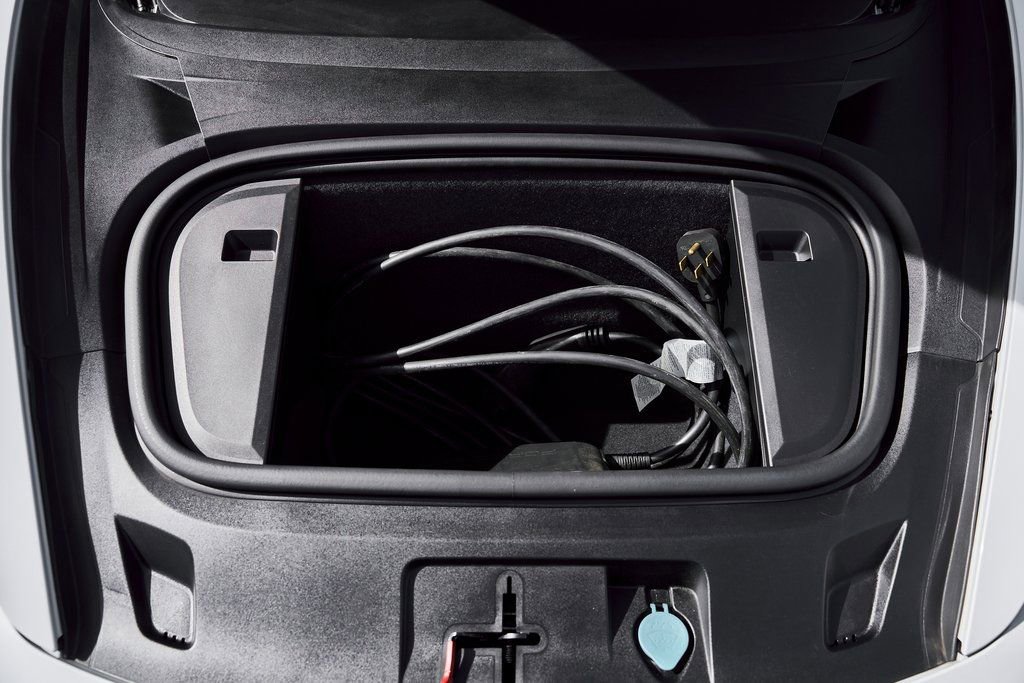 Used 2020 Porsche Taycan Turbo image 15