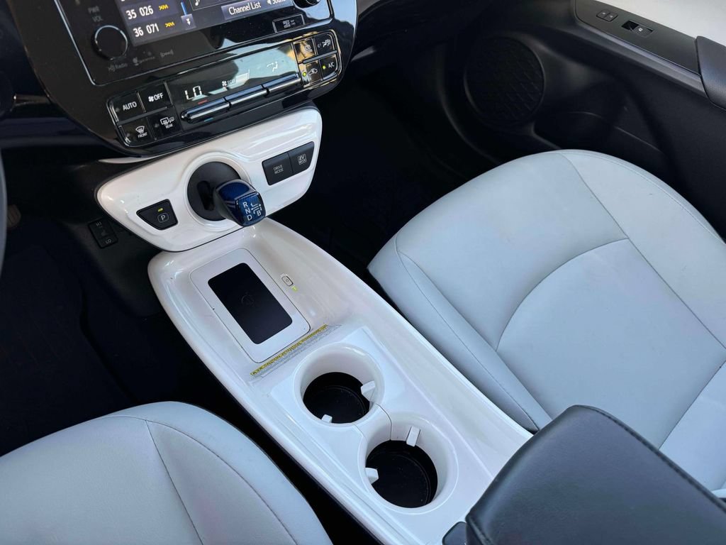 Used 2017 Toyota Prius Four FWD image 35
