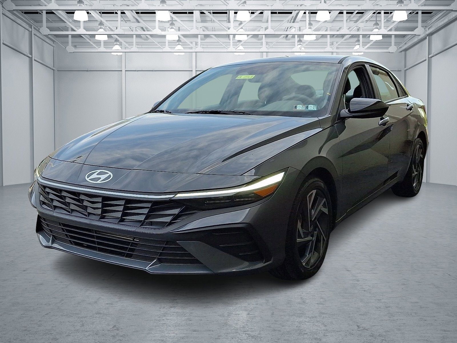 Certified 2025 Hyundai Elantra Sport FWD image 3