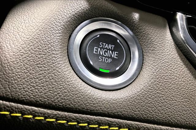 Used 2025 Chevrolet Colorado ZR2 w/ Technology Package image 32