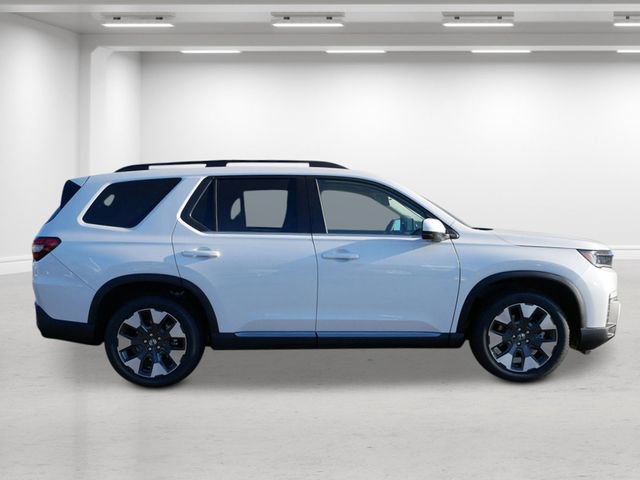 New 2026 Honda Pilot Elite image 2